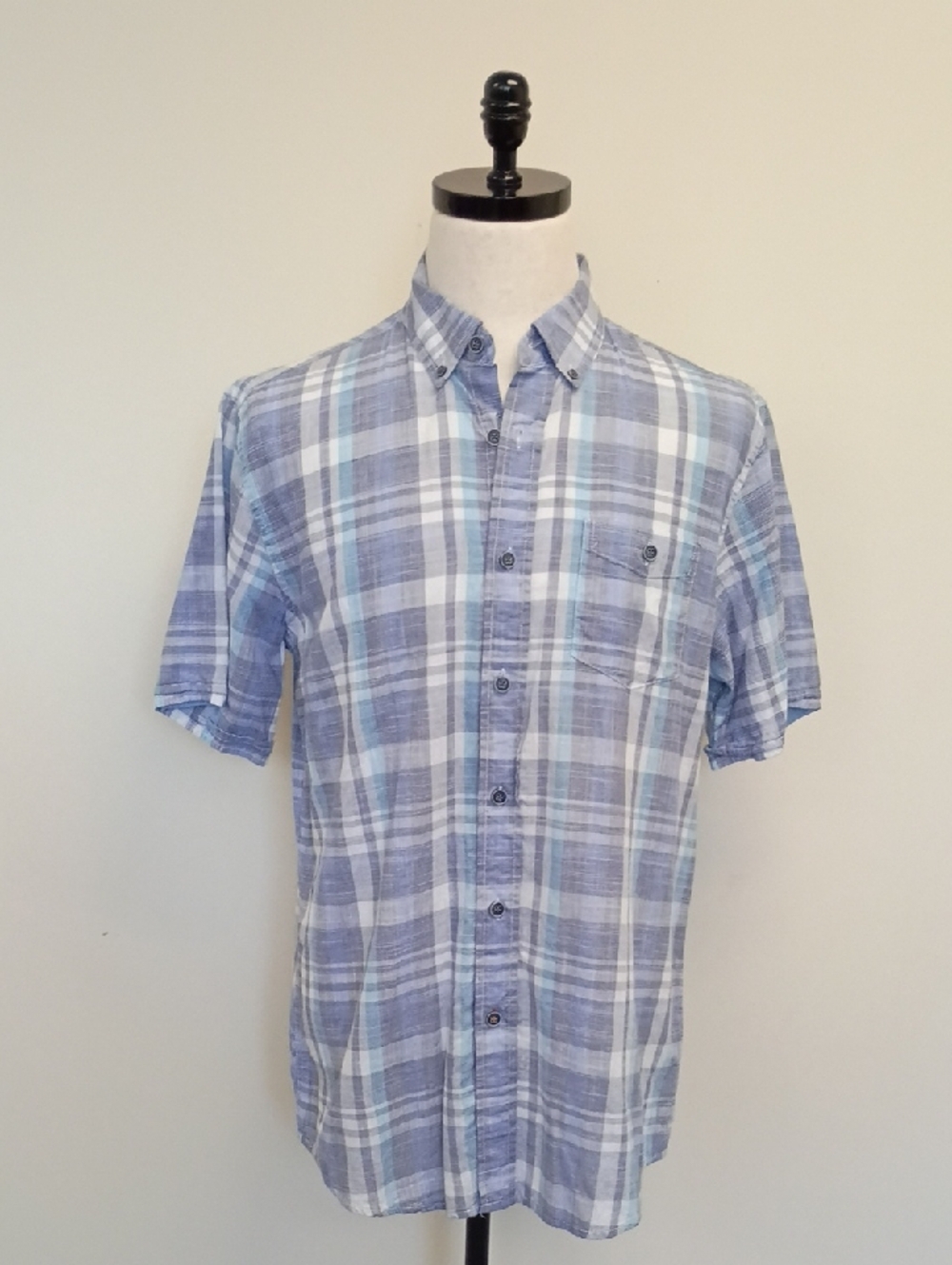 Weatherproof Light Blue Plaid Button Up Shirt Size Medium